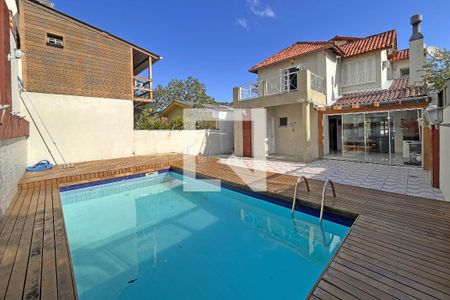 Casa de condomínio à venda com 300m², 4 quartos e 2 vagasPiscina Privativa