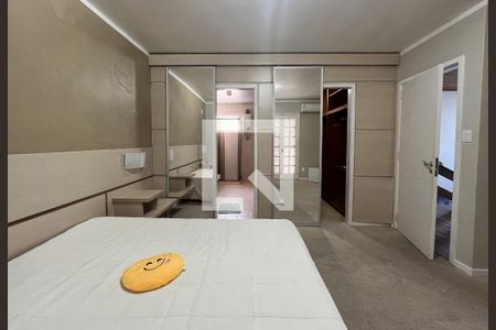 Suíte de casa de condomínio para alugar com 4 quartos, 300m² em Espírito Santo, Porto Alegre