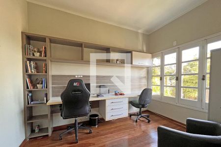 Casa de condomínio à venda com 300m², 4 quartos e 2 vagasQuarto Reversível