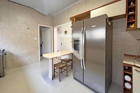 Casa de condomínio à venda com 300m², 4 quartos e 2 vagasCozinha