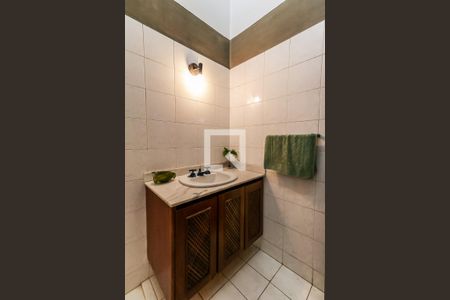 Casa à venda com 250m², 4 quartos e 4 vagasBanheiro