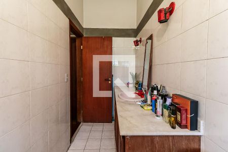 Casa à venda com 250m², 4 quartos e 4 vagasBanheiro Suíte 2