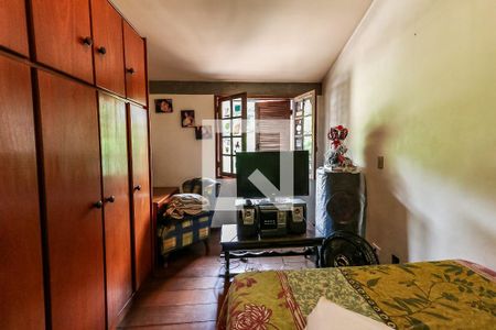 Casa à venda com 250m², 4 quartos e 4 vagasSuíte 2