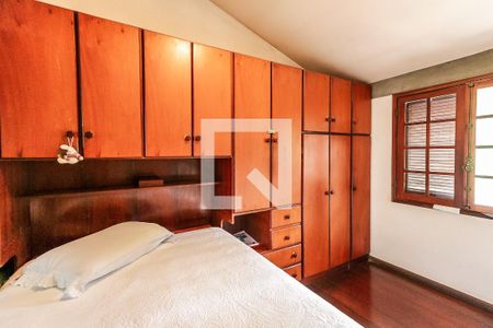 Casa à venda com 250m², 4 quartos e 4 vagasSuíte 1