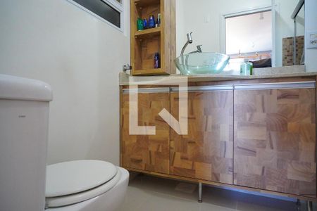 Banheiro de apartamento para alugar com 1 quarto, 42m² em Floresta, Porto Alegre