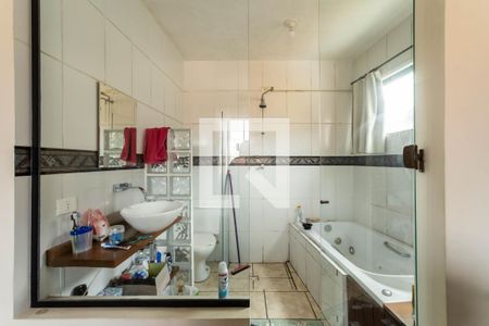 Banheiro da Suíte 1 de casa para alugar com 2 quartos, 328m² em Jardim Rosa de Franca, Guarulhos
