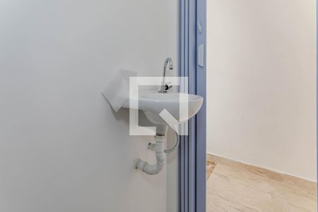 Banheiro de casa de condomínio para alugar com 2 quartos, 128m² em Jundiapeba, Mogi das Cruzes