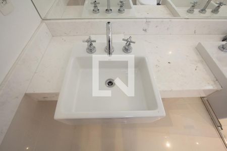 Apartamento para alugar com 156m², 3 quartos e 3 vagas Apartamento para alugar com 156m², 3 quartos e 3 vagasSuíte banheiro