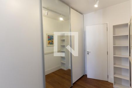 Apartamento para alugar com 156m², 3 quartos e 3 vagas Apartamento para alugar com 156m², 3 quartos e 3 vagasSuíte banheiro