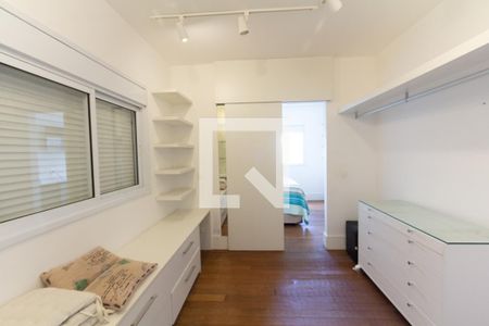 Apartamento para alugar com 156m², 3 quartos e 3 vagas Apartamento para alugar com 156m², 3 quartos e 3 vagasSuíte closet