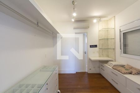 Apartamento para alugar com 156m², 3 quartos e 3 vagas Apartamento para alugar com 156m², 3 quartos e 3 vagasSuíte closet