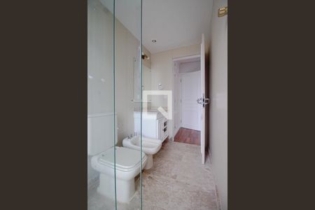 Apartamento para alugar com 568m², 4 quartos e 4 vagas Apartamento para alugar com 568m², 4 quartos e 4 vagasBanheiro da Suíte 2