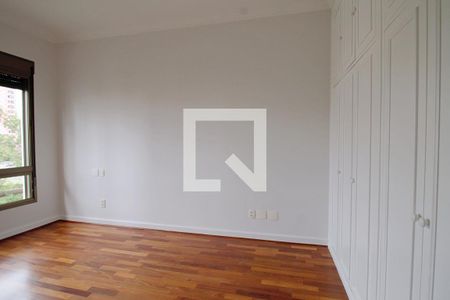 Apartamento para alugar com 568m², 4 quartos e 4 vagas Apartamento para alugar com 568m², 4 quartos e 4 vagasSuíte 3
