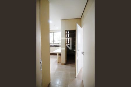 Apartamento para alugar com 568m², 4 quartos e 4 vagas Apartamento para alugar com 568m², 4 quartos e 4 vagasCozinha