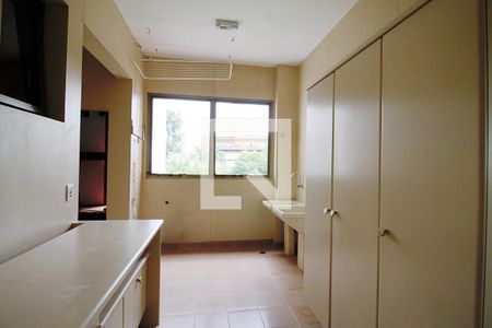 Apartamento para alugar com 568m², 4 quartos e 4 vagas Apartamento para alugar com 568m², 4 quartos e 4 vagasÁrea de Serviço