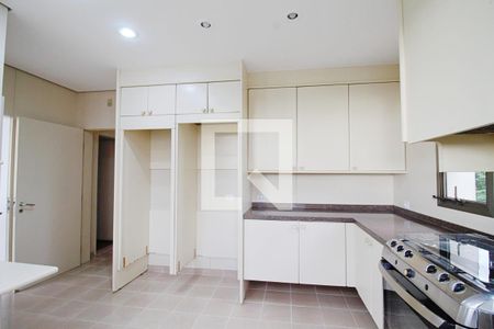 Apartamento para alugar com 568m², 4 quartos e 4 vagas Apartamento para alugar com 568m², 4 quartos e 4 vagasCozinha