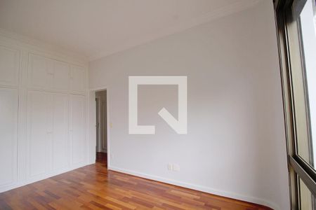 Apartamento para alugar com 568m², 4 quartos e 4 vagas Apartamento para alugar com 568m², 4 quartos e 4 vagasSuíte 3