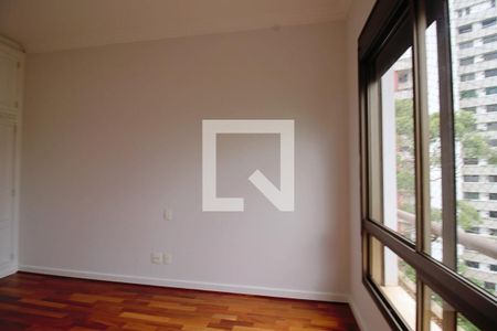 Apartamento para alugar com 568m², 4 quartos e 4 vagas Apartamento para alugar com 568m², 4 quartos e 4 vagasSuíte 2