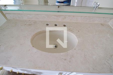 Apartamento para alugar com 568m², 4 quartos e 4 vagas Apartamento para alugar com 568m², 4 quartos e 4 vagasBanheiro da Suíte 1