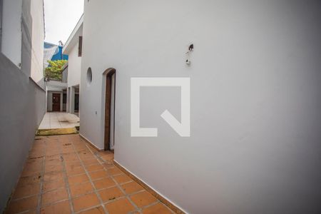 Casa à venda com 250m², 3 quartos e sem vagaCorredor externo