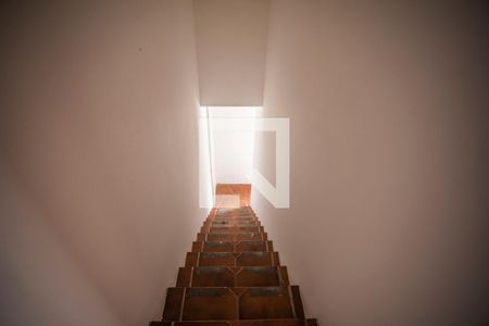 Escadas  de casa à venda com 3 quartos, 250m² em Vila Guarani (z Sul), São Paulo