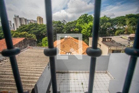 Vista de casa à venda com 3 quartos, 250m² em Vila Guarani (z Sul), São Paulo