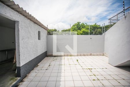 Casa à venda com 250m², 3 quartos e sem vagaÁrea de Serviço