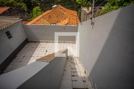 Casa à venda com 250m², 3 quartos e sem vagaEscadas 