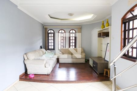 Sala de casa para alugar com 4 quartos, 264m² em Jardim Ana Maria, Santo André