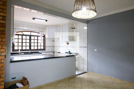 Casa à venda com 264m², 4 quartos e 6 vagas Casa à venda com 264m², 4 quartos e 6 vagasCozinha