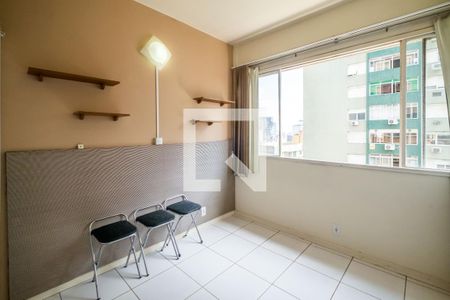 Sala/Quarto de kitnet/studio para alugar com 1 quarto, 21m² em Centro Histórico, Porto Alegre