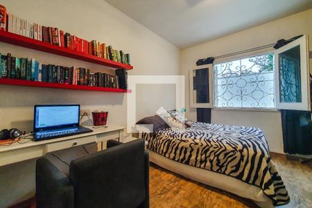 Casa à venda com 340m², 5 quartos e 3 vagasquarto 1