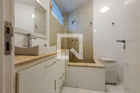 Casa à venda com 340m², 5 quartos e 3 vagasBanheiro