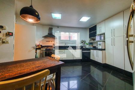 Casa à venda com 340m², 5 quartos e 3 vagasCozinha