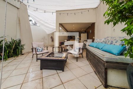 Casa à venda com 340m², 5 quartos e 3 vagasÁrea comum - Piscina