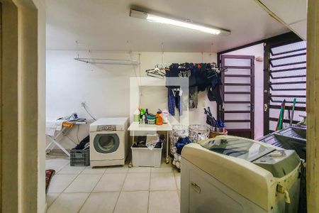 Casa à venda com 340m², 5 quartos e 3 vagasÁrea de Serviço