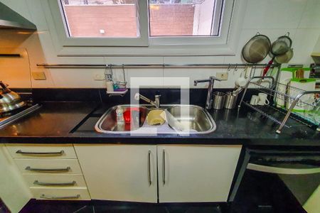 Casa à venda com 340m², 5 quartos e 3 vagasCozinha