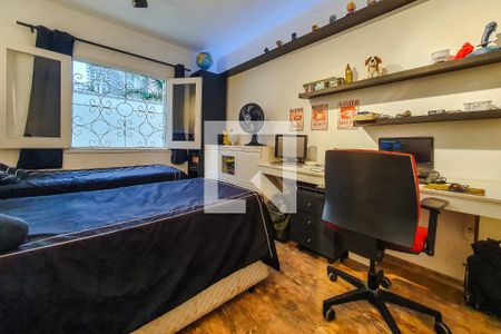 Casa à venda com 340m², 5 quartos e 3 vagasQuarto 2