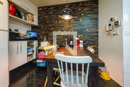 Casa à venda com 340m², 5 quartos e 3 vagasCozinha