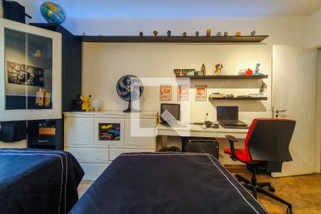 Casa à venda com 340m², 5 quartos e 3 vagasQuarto 2