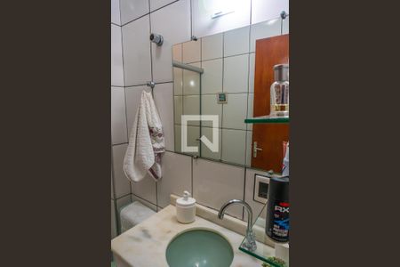 Casa de condomínio à venda com 104m², 2 quartos e 1 vagaBanheiro