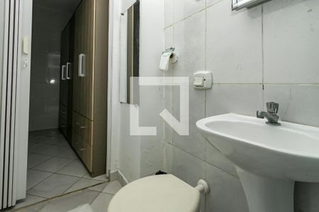 Banheiro de casa para alugar com 1 quarto, 25m² em Cidade Monções, São Paulo