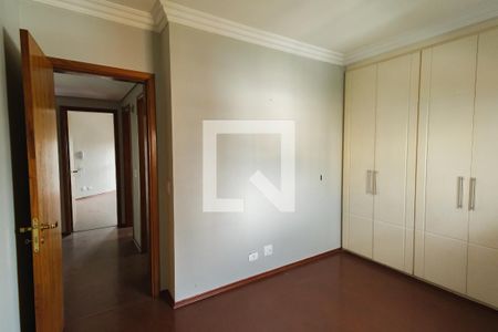 Apartamento à venda com 110m², 3 quartos e 3 vagasQuarto 2