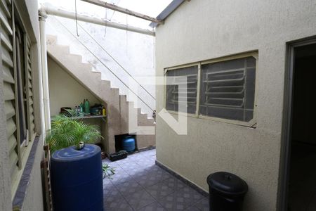 Casa à venda com 109m², 2 quartos e 1 vagaQuintal