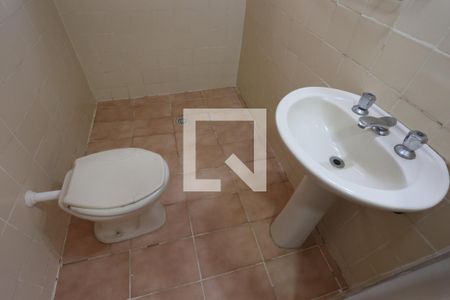 Casa à venda com 109m², 2 quartos e 1 vagaBanheiro 1