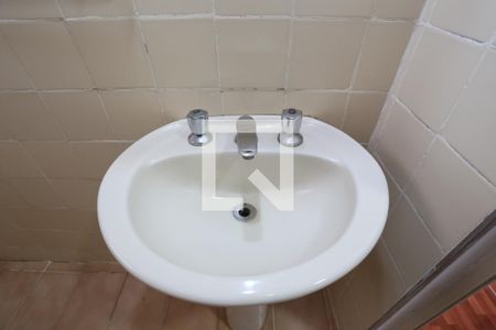 Casa à venda com 109m², 2 quartos e 1 vagaBanheiro 1