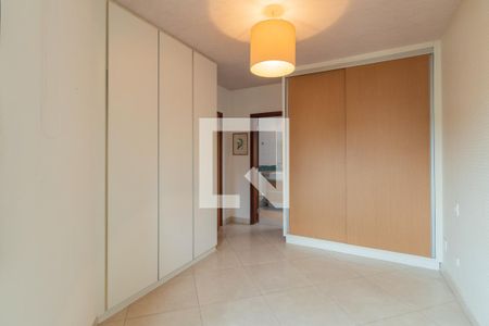 Apartamento para alugar com 145m², 4 quartos e 3 vagas Apartamento para alugar com 145m², 4 quartos e 3 vagasSuíte