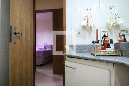 Apartamento à venda com 75m², 2 quartos e 2 vagas Apartamento à venda com 75m², 2 quartos e 2 vagasBanheiro