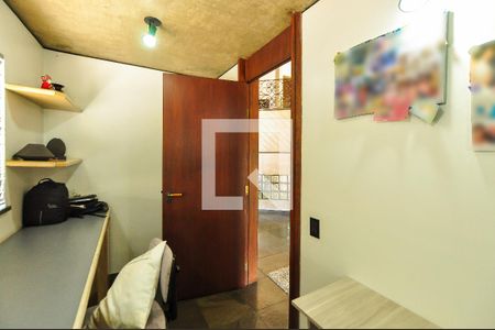 Casa à venda com 550m², 4 quartos e 4 vagasEscritório