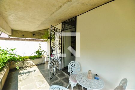 Casa à venda com 550m², 4 quartos e 4 vagasVaranda da Sala Íntima